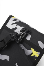CAT crossbody taška Millenial Classic Rhett - maskáčová šedá - 84717-634_6.jpg