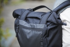 CAT batoh Signature Utility X Rolltop - čierny