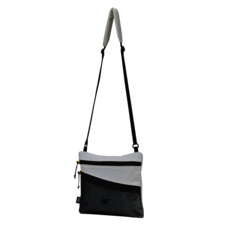 CAT crossbody taška Urban Adventure Saccoche S - bílá - 85169-196_4.png